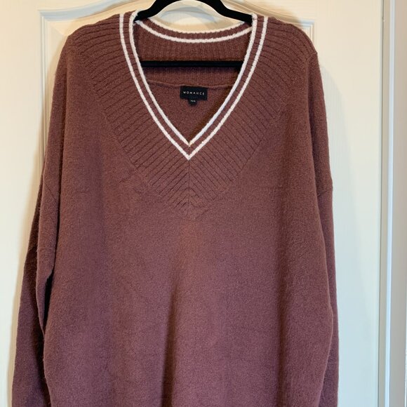 Womance Burgundy Sweater – Women’s XL, Cozy & Stylish - Picture 1 of 6
